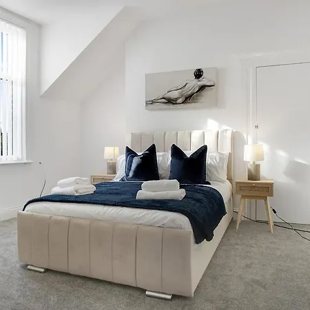 Spacious & Modern Oasis, 4-Bed House, Sleeps 7 Sunderland  Exterior photo