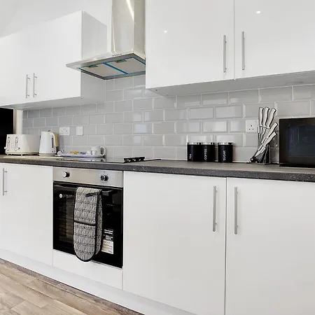 Spacious & Modern Oasis, 4-Bed House, Sleeps 7 Sunderland  Exterior photo