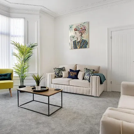 Spacious & Modern Oasis, 4-Bed House, Sleeps 7 Sunderland  Exterior photo