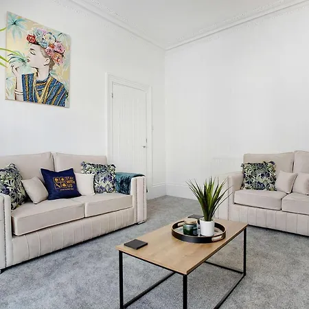 Spacious & Modern Oasis, 4-Bed House, Sleeps 7 Sunderland  Exterior photo